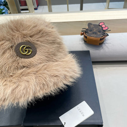 BUCKET HAT IN CAMEL BEIGE FOX FUR 404751