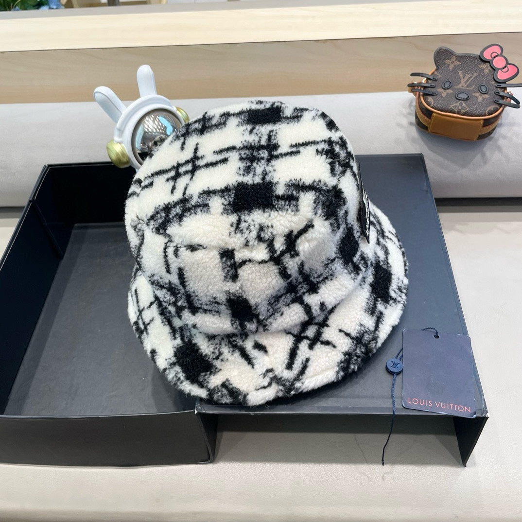 BUCKET HAT IN WHITE MIX BLACK FLEECE 404741