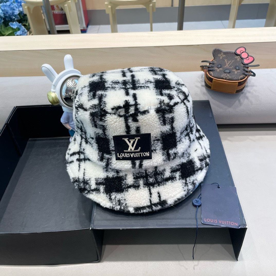 BUCKET HAT IN WHITE MIX BLACK FLEECE 404741