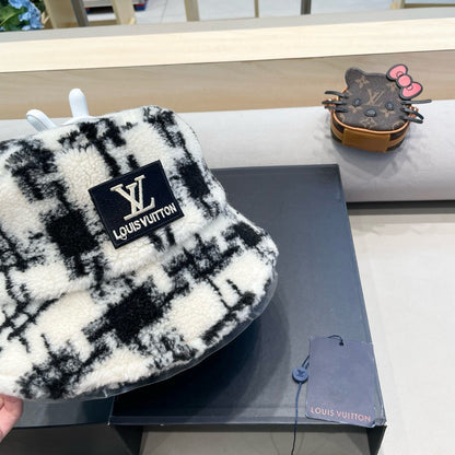 BUCKET HAT IN WHITE MIX BLACK FLEECE 404741