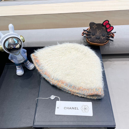 BUCKET HAT IN BISQUE BEIGE LAMB FUR 419467