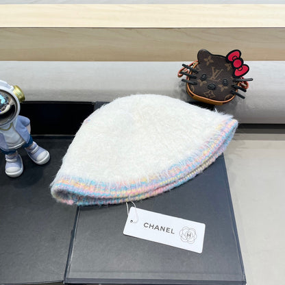 BUCKET HAT IN WHITE LAMB FUR 419468