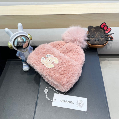 BEANIE HAT IN LIGHT PINK SOLF FLEECE 419712