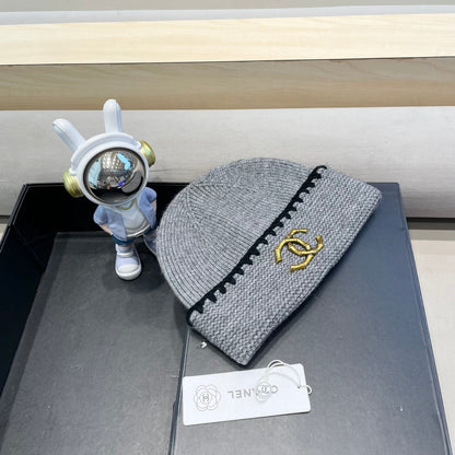 BEANIE HAT IN COAL GRAY WOOL 419780