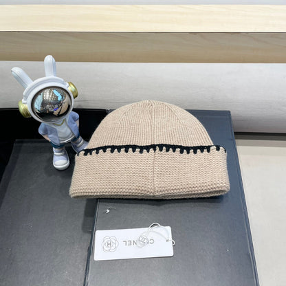 BEANIE HAT IN CAMEL BEIGE WOOL 419781