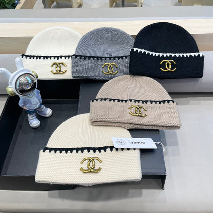 BEANIE HAT IN CAMEL BEIGE WOOL 419781