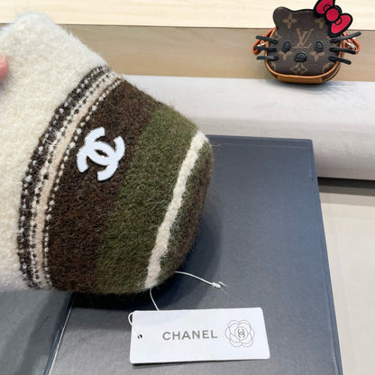 BUCKET HAT IN COLORFUL FLEECE 421131