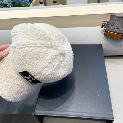 BASEBALL CAP IN WHITE WOOL 421243