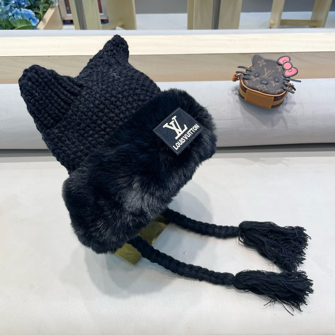 KNITTED BEANIE HAT IN BLACK WOOL WITH JAPANESE CAT EARS 421256