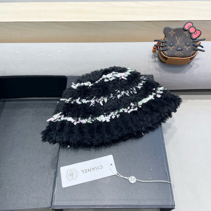 BUCKET HAT IN BLACK FLEECE 421273