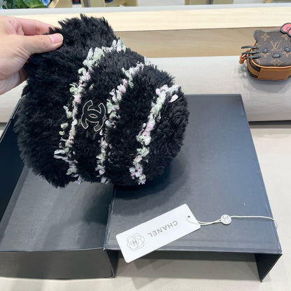 BUCKET HAT IN BLACK FLEECE 421273