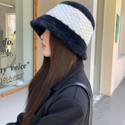 BUCKET HAT IN BLACK MIX WHITE WOOL 421038