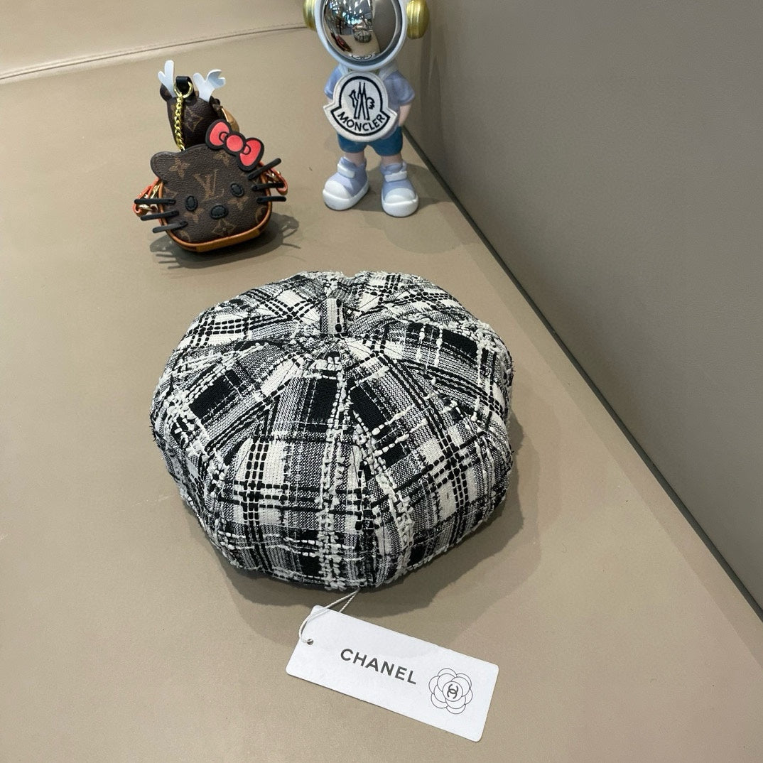 BERET HAT IN BLACK MIX WHITE WOOL TWEED 422552