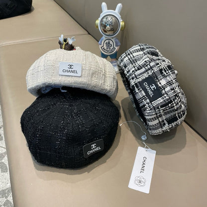 BERET HAT IN BLACK MIX WHITE WOOL TWEED 422552