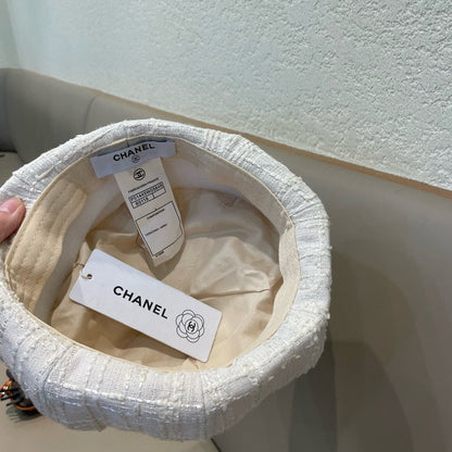 BERET HAT IN WHITE WOOL TWEED 422553