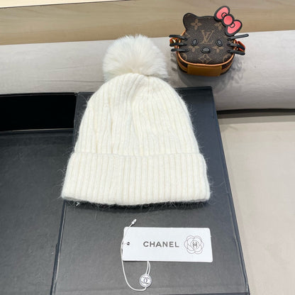 BEANIE HAT IN WHITE WOOL 422176