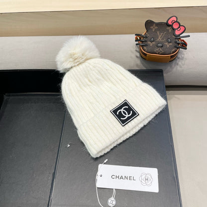 BEANIE HAT IN WHITE WOOL 422176