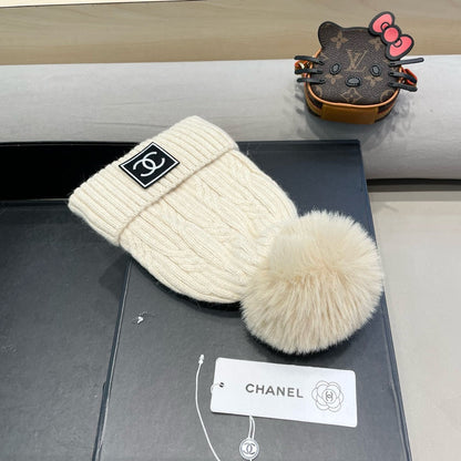 BEANIE HAT IN BEIGE WOOL 422178