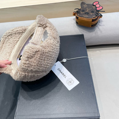 BASEBALL CAP IN CAMEL BEIGE SHEARLING 422432