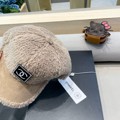 BASEBALL CAP IN CAMEL BEIGE SHEARLING 422432