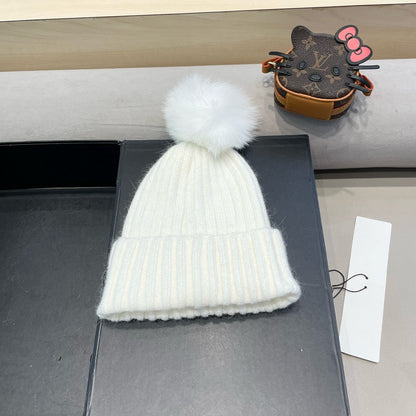 BEANIE HAT IN WHITE WOOL 422453