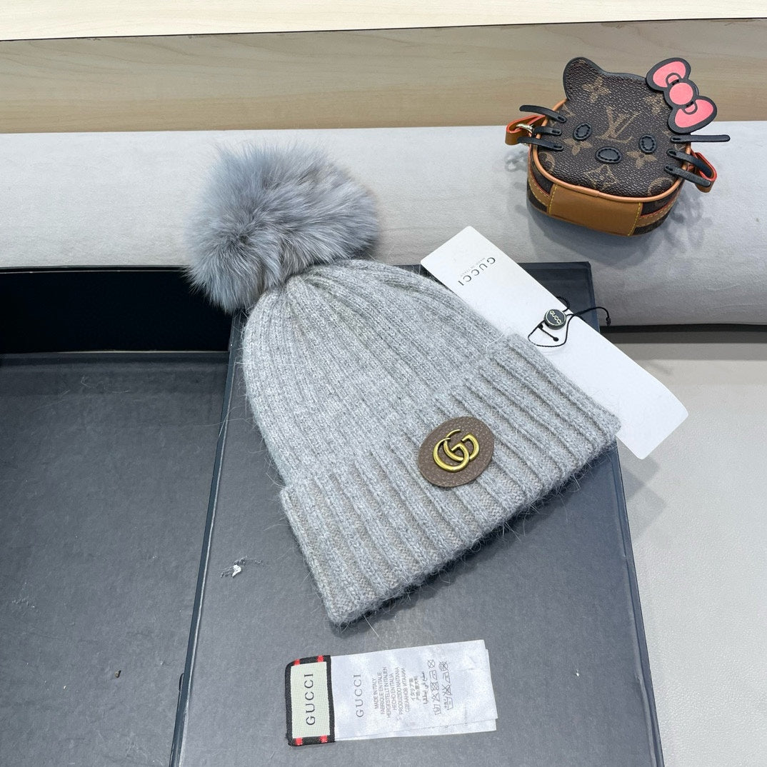 BEANIE HAT IN LIGHT GRAY WOOL 422455