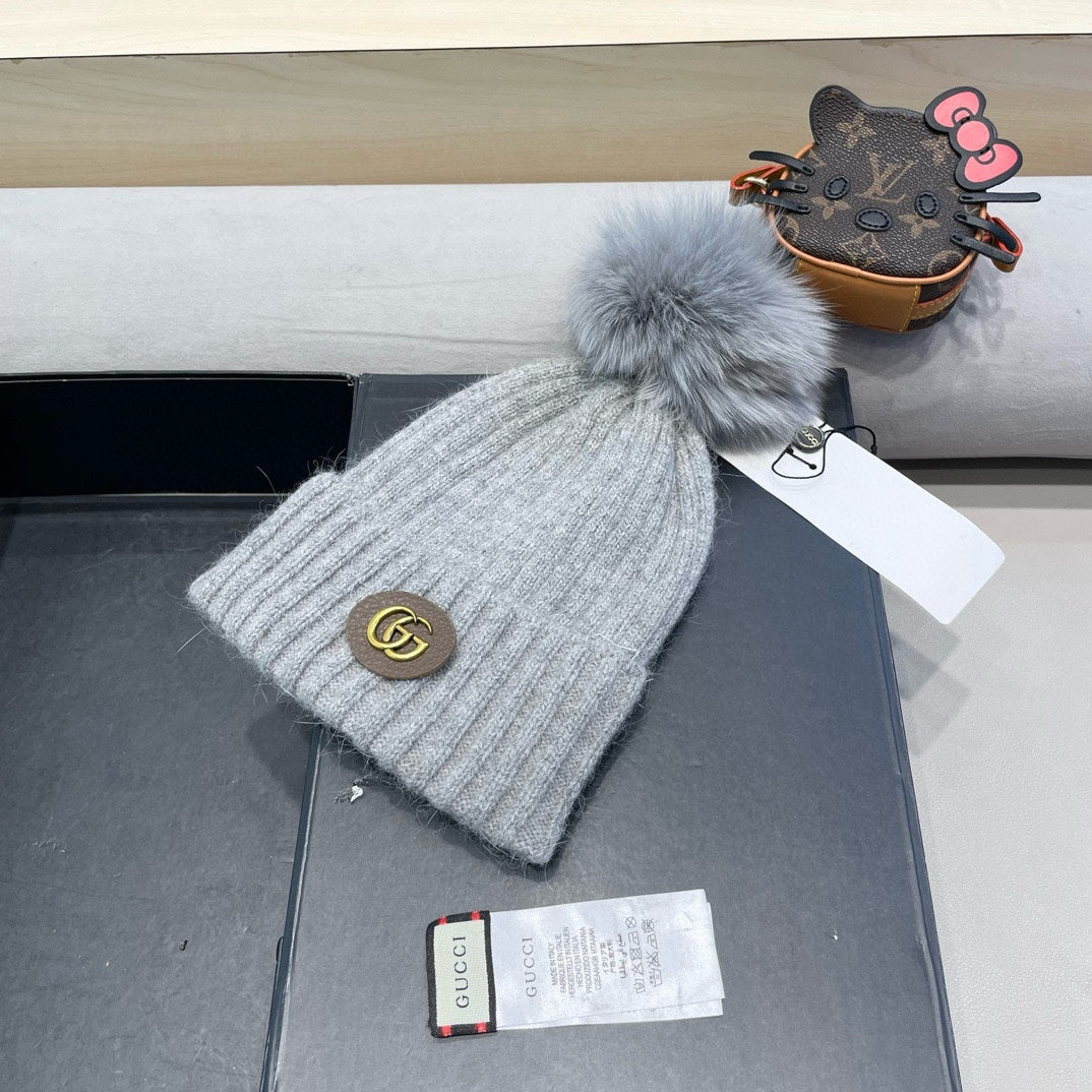 BEANIE HAT IN LIGHT GRAY WOOL 422455