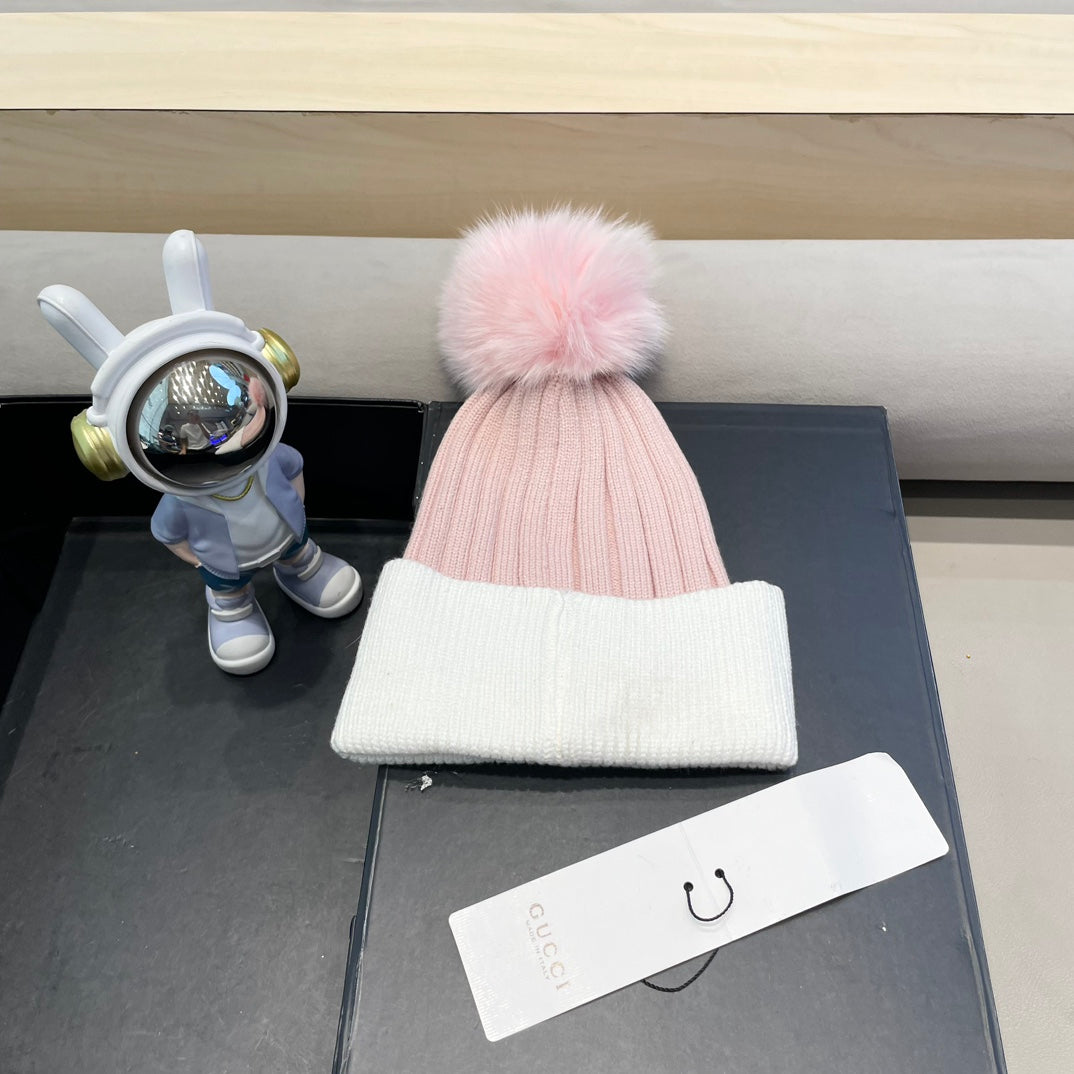 BEANIE HAT IN LIGHT PINK MIX WHITE WOOL AND FOX FUR 422503