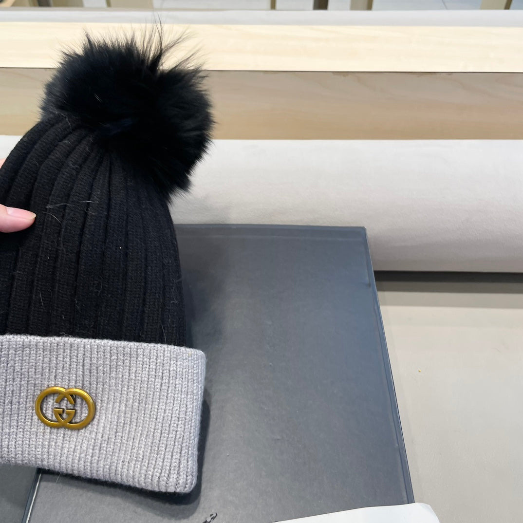 BEANIE HAT IN BLACK MIX DOLPHIN GRAY WOOL AND FOX FUR 422505