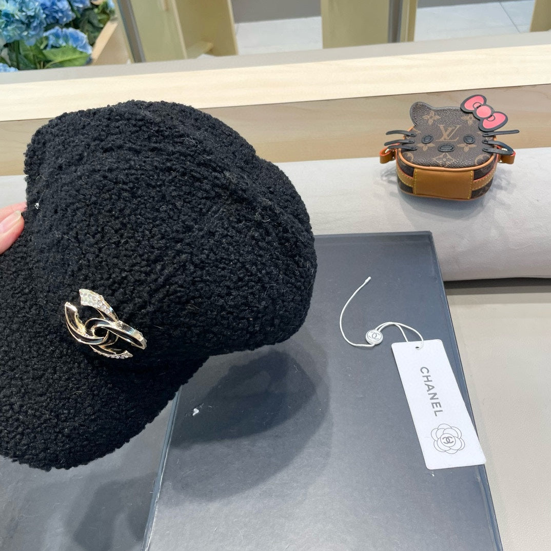 BASEBALL HAT IN BLACK LAMB FUR 424253