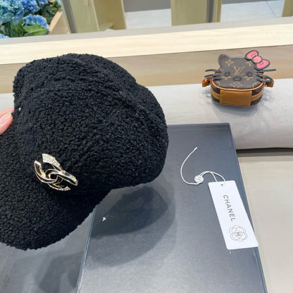 BASEBALL HAT IN BLACK LAMB FUR 424253