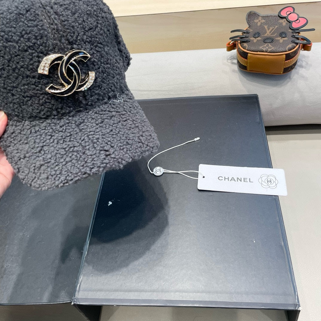 BASEBALL HAT IN MOUSE GRAY LAMB FUR 424254