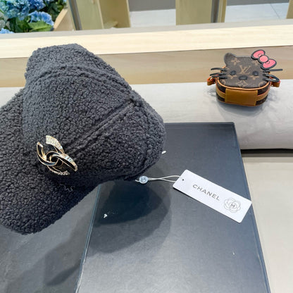 BASEBALL HAT IN MOUSE GRAY LAMB FUR 424254