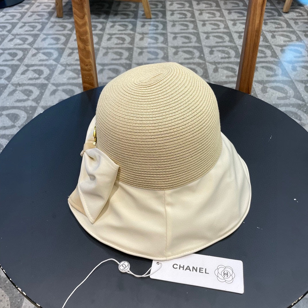 BOW BUCKET HAT IN WHITE MIX CAMEL BEIGE RAFFIA 426171