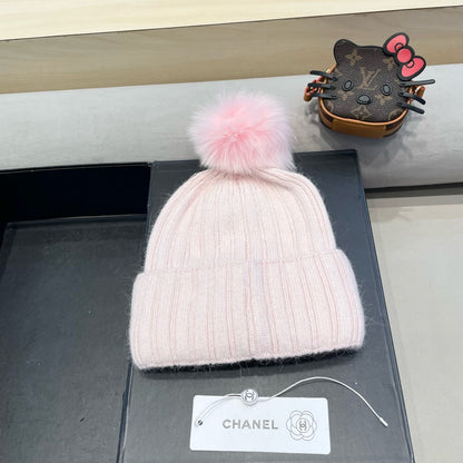 BEANIE HAT IN LIGHT PINK WOOL 426232