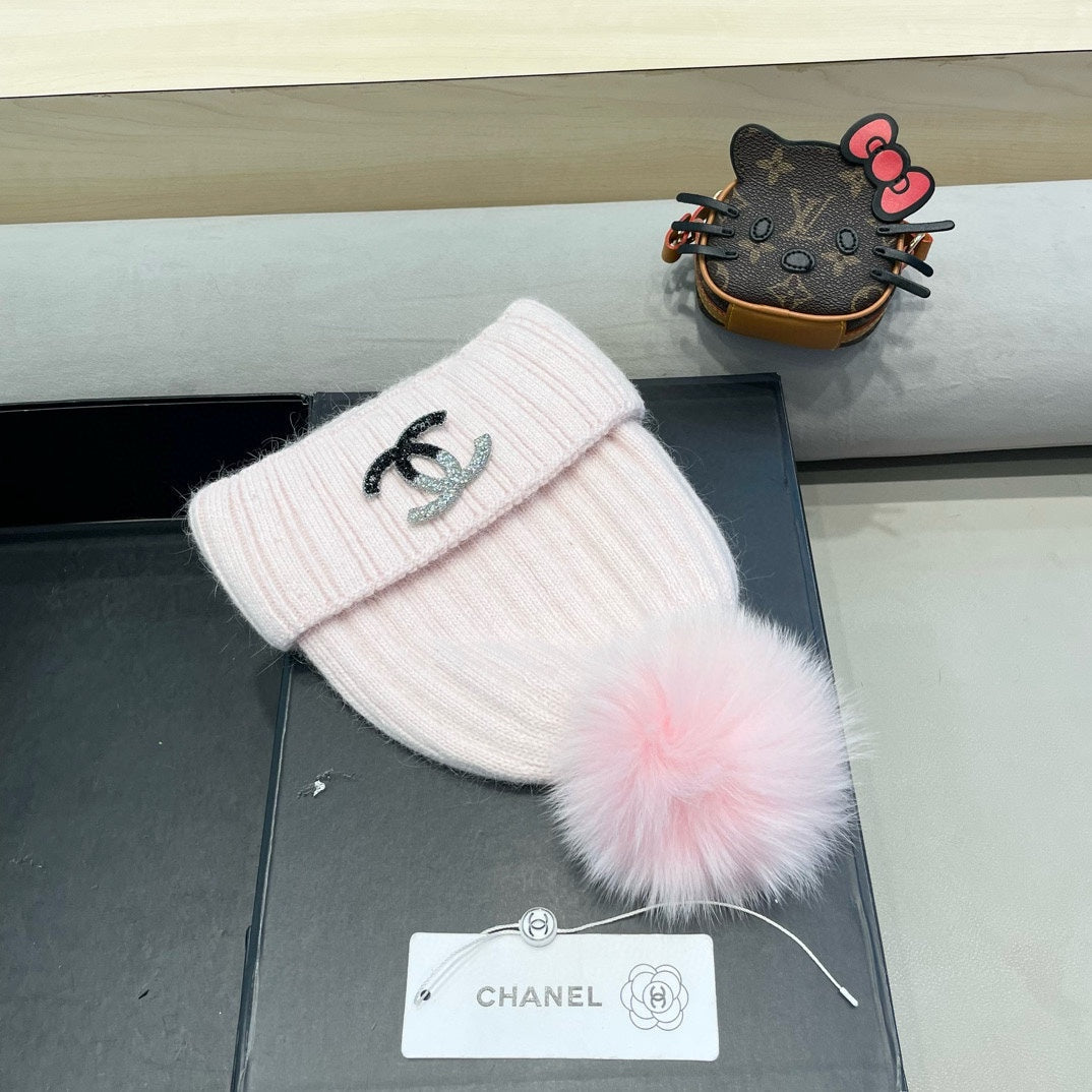 BEANIE HAT IN LIGHT PINK WOOL 426232