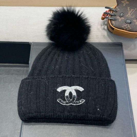 BEANIE HAT IN BLACK WOOL 426234