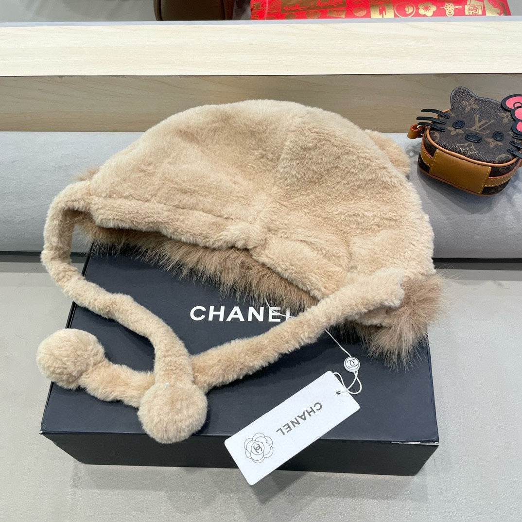 BEANIE HAT IN CAMEL BROWN LAMB FUR 426238