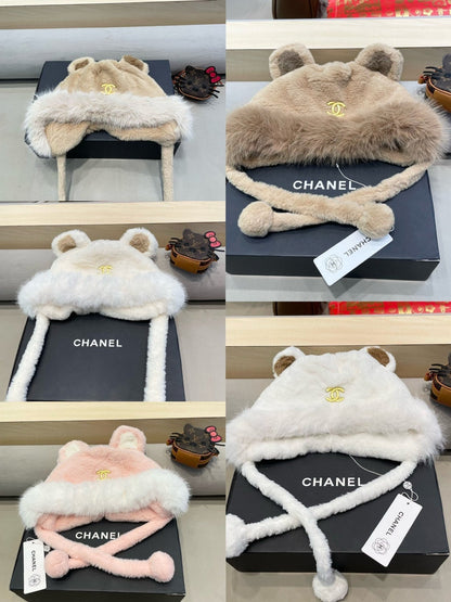 BEANIE HAT IN WHITE LAMB FUR 426240