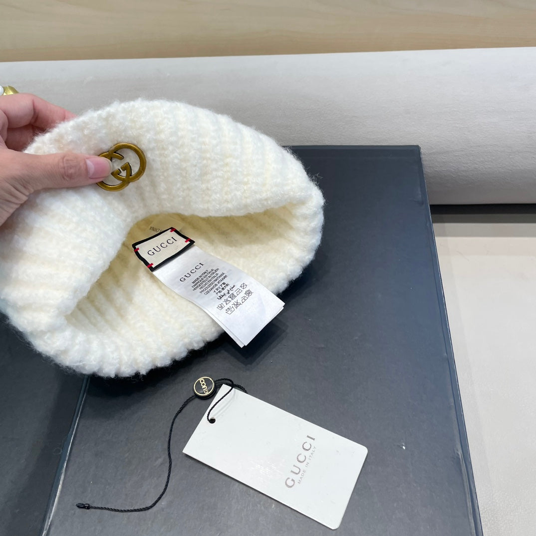 BEANIE HAT IN WHITE WOOL 434957