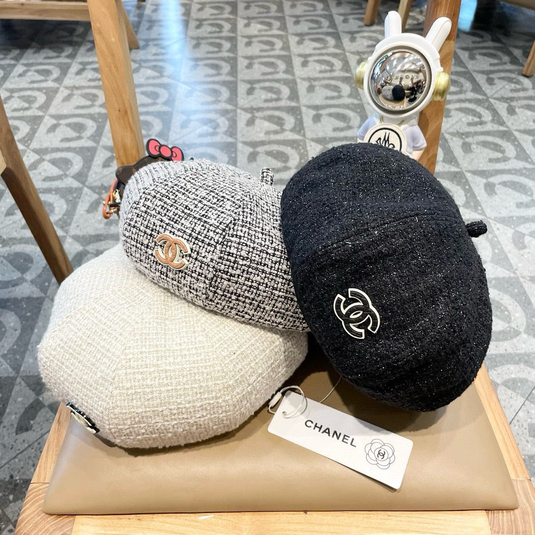 BERET HAT IN BLACK MIX WHITE WOOL TWEED 430011