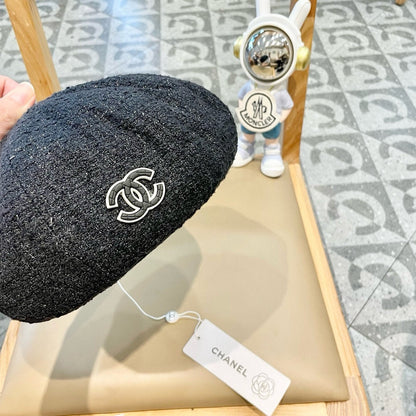 BERET HAT IN BLACK WOOL TWEED 430012