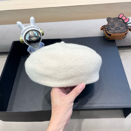 BERET HAT IN WHITE WOOL 430079