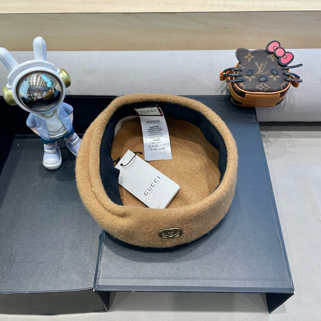 BERET HAT IN CAMEL BEIGE WOOL 430080