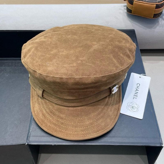 NEWSBOY CAP IN CIDER BROWN SUEDE 429938