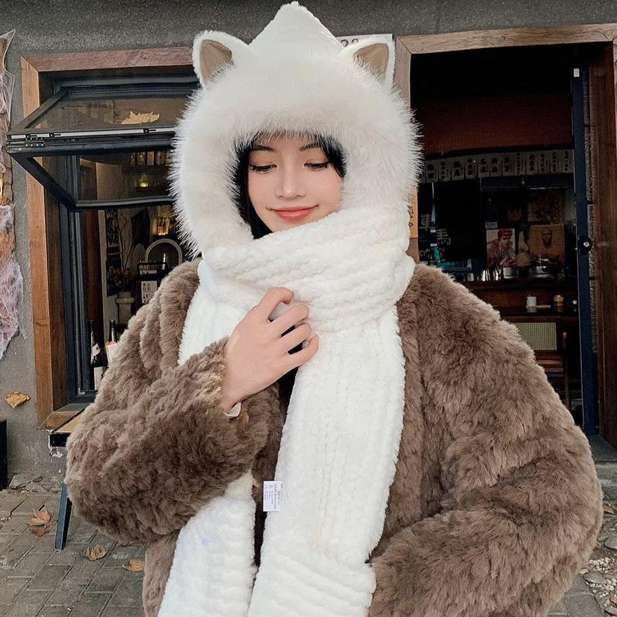 BEANIE HAT IN WHITE WOOL AND LAMB FUR 435076