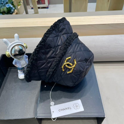 BUCKET HAT IN BLACK LAMB WOOL AND THICK COTTON 431683