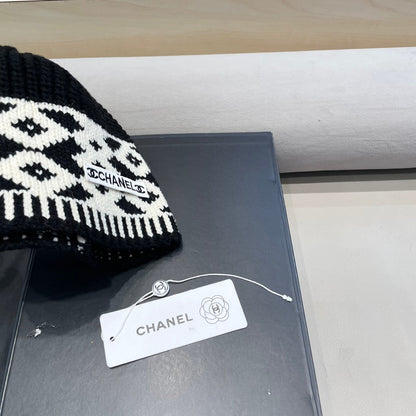 BEANIE HAT IN BLACK MIX WHITE WOOL 431698