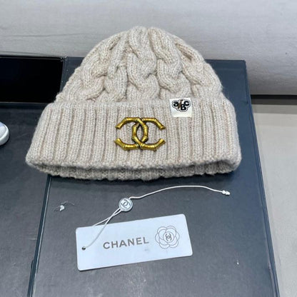 BEANIE HAT IN CYSTER TAN WOOL 431706