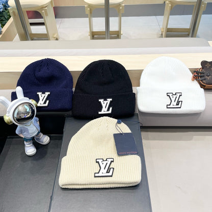 BEANIE HAT IN BLACK WOOL 435027